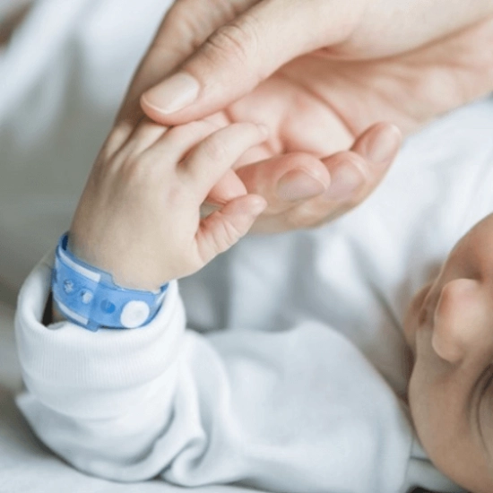hielprik bij pasgeboren baby