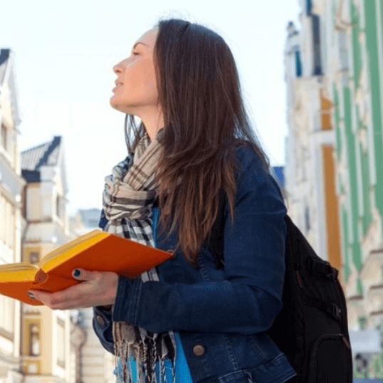 Student vertrekt om te studeren in het buitenland